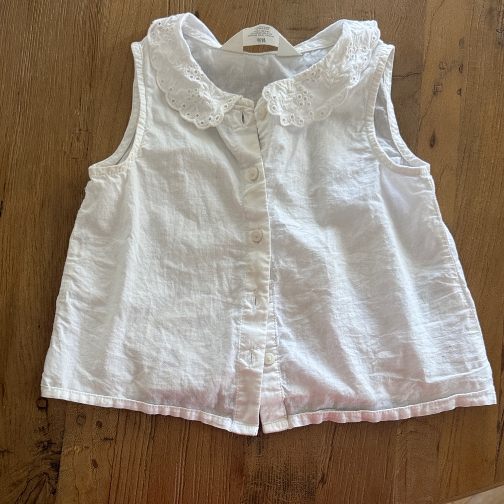 H&M White Eyelet Collar Sleeveless Button-Front Top